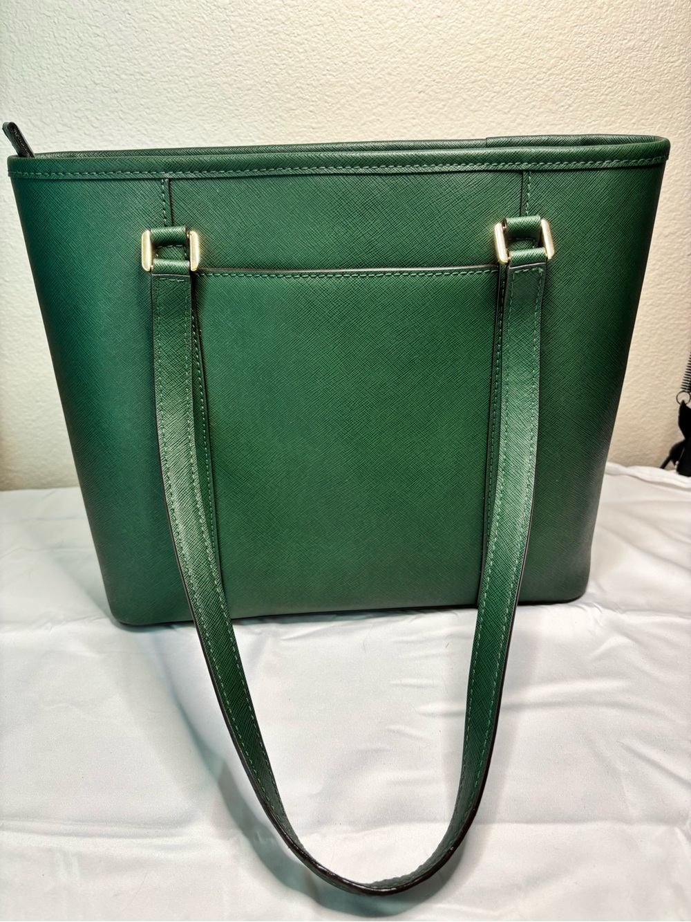 Michael Kors Emerald Jet Set Multifunction Saffiano Leather Tote - Picture 2 of 16